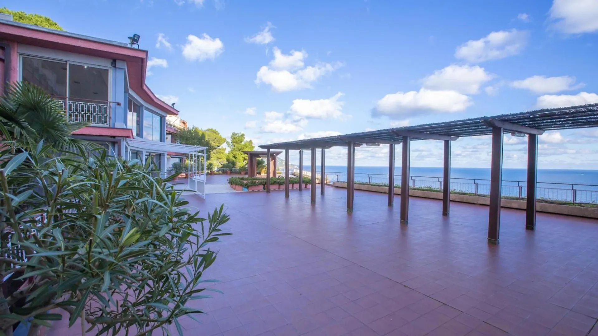 Apartment Il Suono Del Mare 200M From Sea - Happy Rentals Cervo